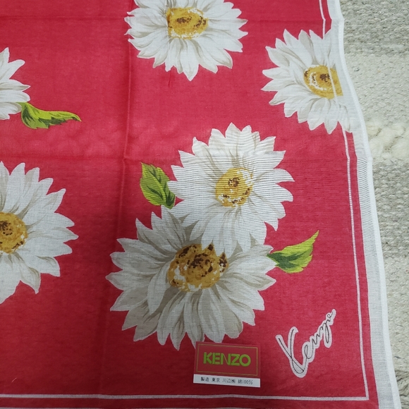 VINTAGE KENZO PARIS White Floral Scarf - Picture 4 of 4